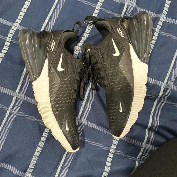 Nike Shoes - Women Nike Air Max 270